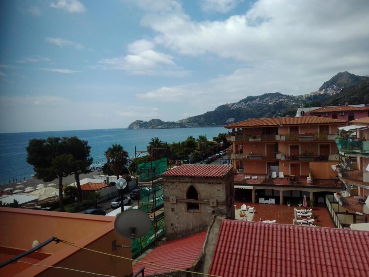 Vacanza Taormina Mare Mazzeo Exterior photo